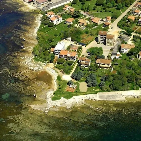 In Mit Gepflegtem Garten Daire Umag